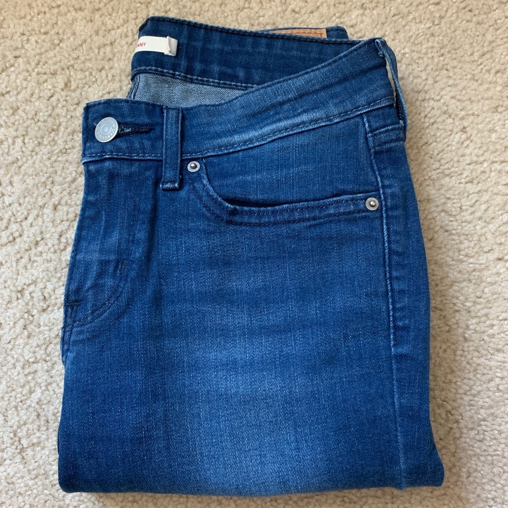 Levi’s 711 Skinny Jeans